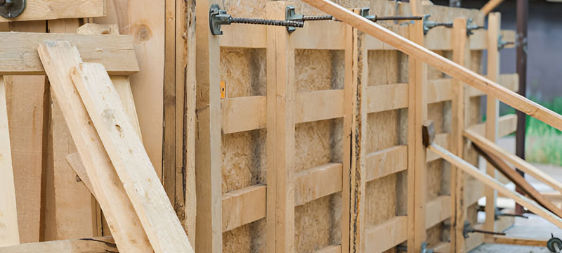 Encofrado de madera para vaciado de concreto